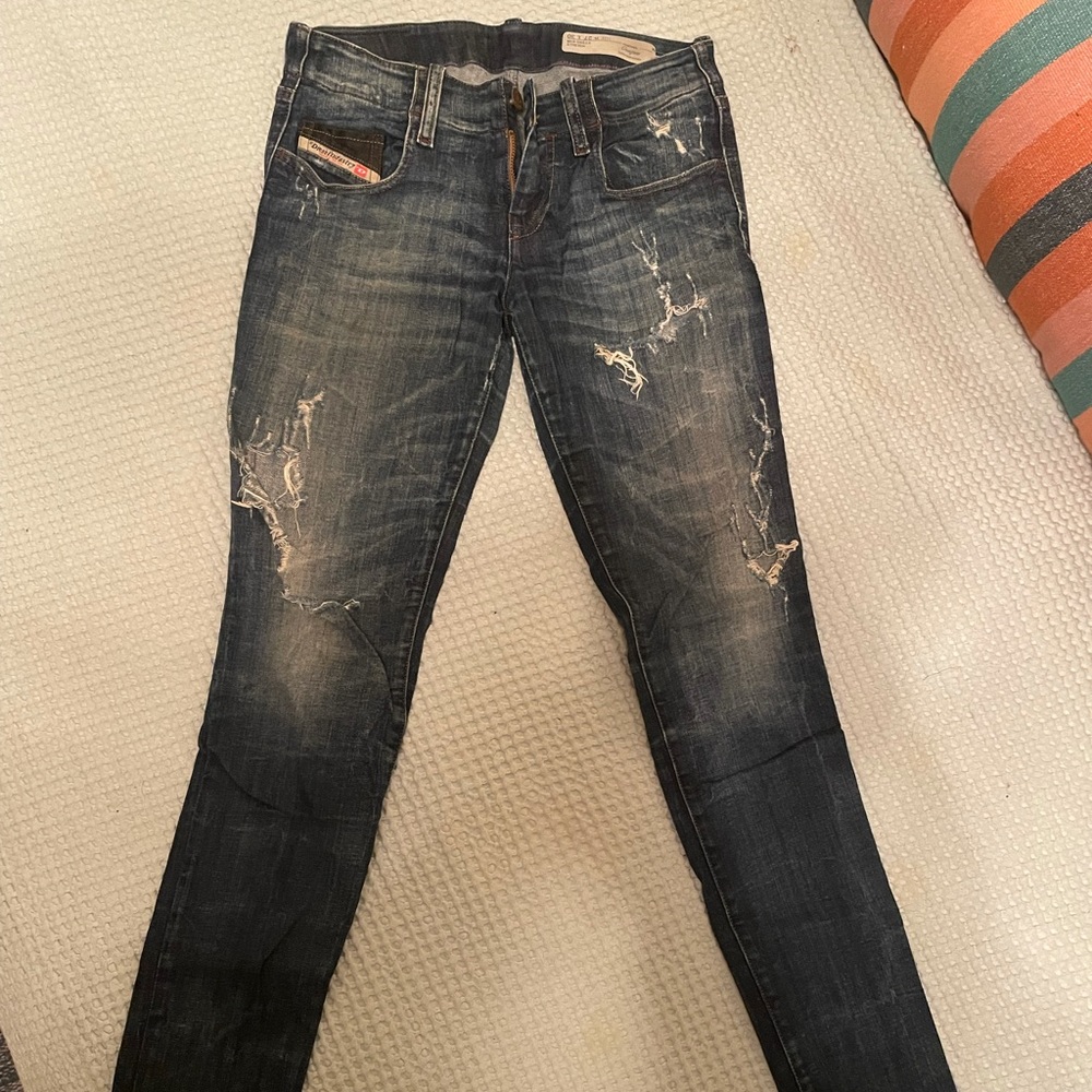 Diesel distressed skinny jeans size 27